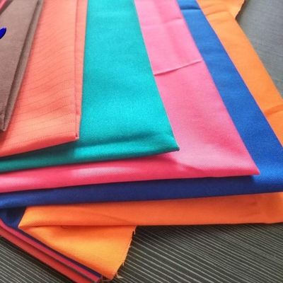 Полиэстер / хлопок Материал TC 65/35 twill khaki униформенная ткань с ткаными техниками